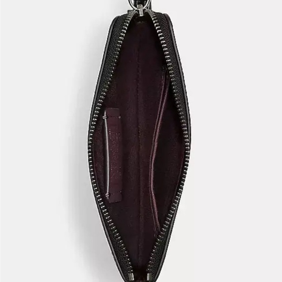 SOLD 🎉 COACH X DISNEY CORNER ZIP WRISTLET WITH WINK MICKEY MOUSE - Picture 4 of 7